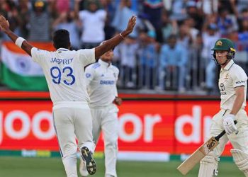 ബുമ്ര വീണ്ടും പണി തുടങ്ങി…, ഒസ്ട്രേലിയ തകരുന്നു…!!! 12/3 എന്ന നിലയിൽ മൂന്നാംദിനം അവസാനിച്ചു..!! സെഞ്ച്വറിയുമായി കോഹ്ലിയും ജയ്സ്വാളും ഇന്ത്യയ്ക്ക് കരുത്തായി…