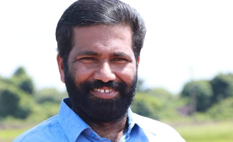 ഒന്നും മറച്ചുപിടിക്കാനും ഒന്നും ഒളിച്ചുവെക്കാനും ഒന്നും മാറ്റിവെക്കാനും ഇല്ലെങ്കിൽ കോൺഗ്രസ് എന്തിനാണ് ഇങ്ങനെ പേടിക്കുന്നത്.? കോൺഗ്രസുകാർക്ക് അറിയാവുന്നത് പോലെ ഞങ്ങൾക്ക് ബിജെപി നേതാക്കളെ അറിയില്ലെന്നും ടി. വി രാജേഷ്