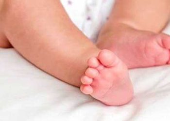 ഡോക്റ്ററെ അന്വേഷിച്ചപ്പോൾ ഡ്യൂട്ടി കഴിഞ്ഞ് പോയതായി ആശുപത്രി അതികൃതർ, മറ്റൊരു ഹോസ്പിറ്റലിലേക്ക് മാറ്റാൻ നിർദ്ദേശവും- ഒല്ലൂരില്‍ പിഞ്ചുകുഞ്ഞ് മരിച്ചത് ചികിത്സ കിട്ടാതെയെന്ന് ബന്ധുക്കൾ