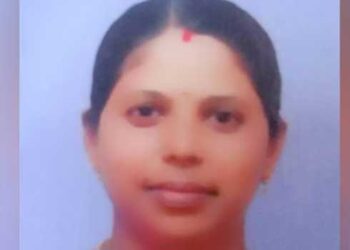 ആൺ സുഹൃത്ത് വിവാഹിതനാകാനൊരുങ്ങുന്നതറിഞ്ഞ യുവതി വീട്ടിൽ അതിക്രമിച്ചുകയറി കിടപ്പുമുറിയിൽ തൂങ്ങിമരിച്ചു, കാർ കത്തിയുപയോ​ഗിച്ച് കുത്തിക്കീറി, തടയാൻ ശ്രമിച്ച യുവാവിന്റെ കൈയ്ക്ക് കുത്തിപ്പരുക്കേൽപിച്ചു