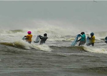 ഫെയ്ഞ്ചൽ കരതൊട്ടു, കനത്തമഴയിൽ മുങ്ങി ചെന്നൈ, നൂറിലേറെ വിമാന സർവീസുകൾ റദ്ദാക്കി, 2229 ദുരന്തനിവാരണ കേന്ദ്രങ്ങൾ, അതീവ ജാ​ഗ്രതാ നിർദ്ദേശം
