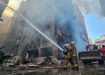 എട്ടുനില കെട്ടിടത്തിനു മുകളിൽ നാല് മിസൈലുകൾ പതിച്ചു…!! ഹിസ്ബുല്ല കേന്ദ്രങ്ങള്‍ക്കു നേരെ ആക്രമണം തുടരുന്നു…!! ബെയ്‌റൂട്ടിനെ ലക്ഷ്യമിട്ടു വീണ്ടും ഇസ്രയേല്‍…