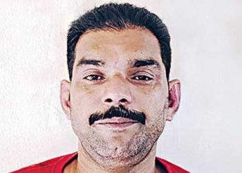 പോലീസിനിട്ട് എട്ടിന്റെ പണികൊടുത്ത് മോഷ്ടാവ്; വൈദീകനെന്ന് പറഞ്ഞ് മോഷണം; അറസ്റ്റ് ചെയ്ത് ലോക്കപ്പിലിട്ടപ്പോൾ പോലീസുകാർക്കു നേരെ മലമൂത്ര വിസർജനം