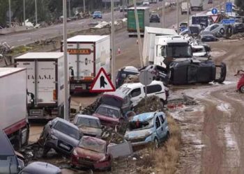 ഇതുവരെ കാണാത്ത ദുരന്തത്തിനു സാക്ഷ്യം വഹിച്ച് യൂറോപ്പ്; സ്പെയിനിൽ വെള്ളപ്പൊക്കത്തിലും ചുഴലിക്കാറ്റിലും 214 മരണം