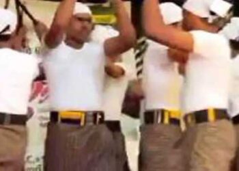 കോൽക്കളി കയ്യാങ്കളിയായി, ജൂനിയർ വിദ്യാർഥികളുടെ കോൽക്കളി വീഡിയോ വൈറലായി, ഡിലീറ്റ് ചെയ്യാൻ പറഞ്ഞിട്ടും ചെയ്തില്ല, പ്ലസ് വണ്‍ വിദ്യാര്‍ഥിയുടെ പല്ല് അടിച്ചുകൊഴിച്ച് സീനിയേഴ്സ്; 12 വിദ്യാർഥികൾക്കെതിരെ  ജാമ്യമില്ലാ വകുപ്പ് പ്രകാരം കേസ്