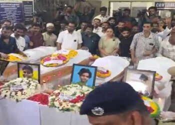 കളിച്ച് ചിരിച്ചു നടന്നുപോയ ക്യാംപസ് മുറ്റത്ത് ചേതനയറ്റ് ആ അഞ്ചു പേർ, വിങ്ങിപ്പൊട്ടി അധ്യാപകരും സഹപാഠികളും