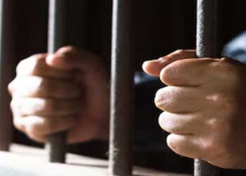 ഇന്ത്യയിൽ ഒരു സ്ത്രീയും ന​ഗ്നയായി ആത്മഹത്യ ചെയ്യില്ലെന്ന് പോലീസ് സർജൻ..!!  യുവതിയെ ന​ഗ്നയാക്കി കൊന്ന് കെട്ടിത്തൂക്കിയ കേസിൽ ഭർത്താവിനു ശിക്ഷ ജീവപര്യന്തംതന്നെ.., രഹസ്യമായി വിദേശത്തുനിന്ന് നാട്ടിലെത്തിയ പ്രതി കൃത്യം നടത്തിയ ശേഷം വിദേശത്തേക്കു പോയെന്ന് പോലീസ്…