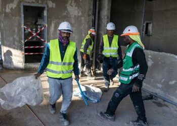 ‘ഭായി’മാരെക്കൊണ്ട് നിറഞ്ഞ് ഇസ്രയേല്‍; പലസ്തീനികള്‍ക്ക് തൊഴില്‍ വിലക്ക്; ഗുണം കിട്ടിയത് ഇന്ത്യക്ക്; നിര്‍മാണ മേഖലയിലേക്ക് വന്‍ കുടിയേറ്റം; സുരക്ഷിതം; മൂന്നിരട്ടി കൂലിയും