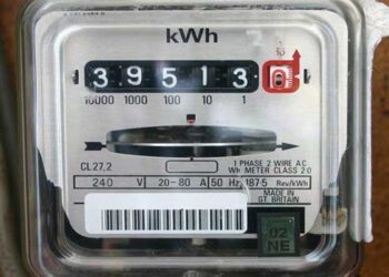 വീണ്ടും ഇരുട്ടടി, യൂണിറ്റിന് 16 പൈസ വീതം വർധിപ്പിച്ച് വൈദ്യുതി റെഗുലേറ്ററി കമ്മിഷൻ, ഫിക്സഡ് ചാർജ്ജിലും വർദ്ധനവ്, ഏപ്രിൽ മുതൽ യൂണിറ്റിന് 12 പൈസ അധിക വർദ്ധന