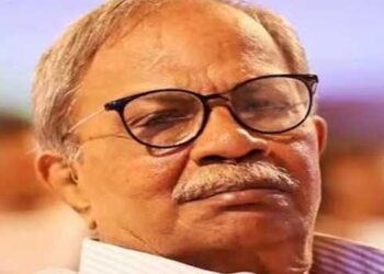 എന്റെ ശരീരം പൊതുദർശനത്തിന് വച്ച് ആളുകൾക്ക് ബുദ്ധിമുട്ടുണ്ടാക്കരുത്, റോഡുകളിൽ വാഹനഗതാഗതം തടസപ്പെടരുതെന്നു പറഞ്ഞ എംടി ഇന്ന് മലയാളക്കരയോട് വിട ചൊല്ലും, അവസാന വിശ്രമം സ്മൃതിപഥത്തിൽ