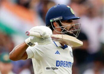 താഴത്തില്ല! ഗ്രൗണ്ടില് നിതീഷിന്റെ പുഷ്പ സ്റ്റൈല്; ഓസ്ട്രേലിയ്ക്കെതിരേ അര്ധ സെഞ്ച്വറി നേടിയ താരത്തിന്റെ പ്രകടനം ഇതാ