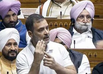 സവർക്കർ ഉയർത്തിക്കാട്ടിയ മനുസ്മൃതിയാണ് ബിജെപിയുടെ നിയമസംഹിത, വിരൽ നഷ്ടപ്പെട്ട ഏകലവ്യൻറെ അവസ്ഥയാണ് രാജ്യത്തെ യുവാക്കൾക്കും, കർഷകർക്കും- രാഹുൽ ​ഗാന്ധി, സവർക്കറെ ഇന്ത്യയുടെ പുത്രനെന്ന് വിശേഷിപ്പിച്ചത് ഇന്ദിര ഗാന്ധിയെന്ന് ബിജെപി, സവർക്കർ പരാമർശം ഇന്ത്യാ സഖ്യത്തിൽ ഭിന്നതയുണ്ടാക്കാൻ സാധ്യത