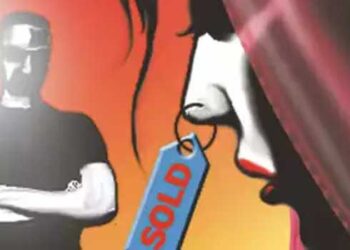 അച്ഛൻ വട്ടിപ്പലിശയ്ക്ക് 60,000 രൂപ കടം വാങ്ങി, തിരികെ ആവശ്യപ്പെട്ടത് പലിശയും കൂട്ടുപലിശയുമടക്കം നാലു ലക്ഷം, തുക അടയ്ക്കാൻ പറ്റാതായതോടെ ഏഴു വയസുകാരിയായ മകളെ തട്ടിക്കൊണ്ടുപോയി മൂന്നു ലക്ഷം രൂപയ്ക്ക് വിറ്റു, മൂന്നുപേർ അറസ്റ്റിൽ