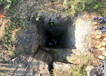 കൽക്കരി ഖനി അപകടം, മൂന്നുപേരുടെ മൃതദേഹം കണ്ടെത്തി, തൊഴിലാളികൾ കുടുങ്ങികിടക്കുന്നത് മൂന്നുറടിയോളം ആഴമുള്ള ഖനിയിൽ, നൂറടിയോളം വെള്ളം കയറിയതായി അധികൃതർ