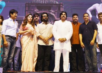 ‘ഗെയിം ചേഞ്ചര്‍’ പ്രീ-റിലീസ് ഇവന്റ്; റാം ചരണ്‍- ശങ്കര്‍ ചിത്രത്തിന് വിജയാശംസകളുമായി ആന്ധ്ര ഉപമുഖ്യമന്ത്രി പവന്‍ കല്യാണ്‍