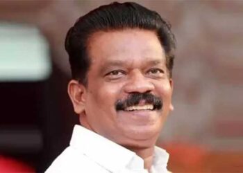 കയ്യിൽ തരാതെ പൂജാരി ദീപം താഴെവച്ച സംഭവം നീറ്റലായി ഇപ്പോഴും ഉള്ളിലുണ്ട്…!!! മന്ത്രിയായിരുന്നിട്ടും നേരിട്ട വിവേചനം ഓർമ്മിപ്പിക്കുന്നത് ജാതിചിന്തകളുടെ കനലുകൾ ഇപ്പോഴും ചാരത്തിൽ പൊതിഞ്ഞ് നമ്മുടെ സമൂഹത്തിൽ കിടപ്പുണ്ട്…!! ഒരു മന്ത്രിക്ക് ഇത്തരം വിവേചനം പരസ്യമായി നേരിടേണ്ടി വന്നാൽ സാധാരണക്കാരൻ്റെ അവസ്ഥ എന്തായിരിക്കുമെന്ന് ആലോചിക്കാനേ വയ്യ”