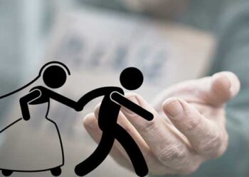 സ്ഥിരമായി ഭിക്ഷ യാചിക്കാൻ വീട്ടിലെത്തും, ഇടയ്ക്ക് ഫോണിൽ സംസാരിക്കും, യാചകനൊപ്പം ഭാര്യ ഒളിച്ചോടിപ്പോയതായി പരാതി, ഒളിച്ചോടിയത് പോത്തിനെ വിറ്റുകിട്ടിയ പണവും അടിച്ചുമാറ്റി