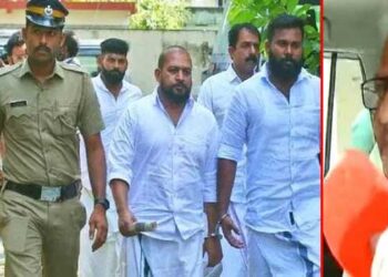 പെരിയ ഇരട്ടക്കൊലക്കേസ് പ്രതികൾ കണ്ണൂർ സെൻട്രൽ ജയിലിൽ എത്തുന്നതിന് തൊട്ടുമുൻപ് ജയിലിനു മുന്നിൽ പി ജയരാജൻ…!!! ജയിൽ ഉപദേശകസമിതി അംഗം കൂടിയായ ജയരാജൻ വാഹനത്തിൽ നിന്നിറങ്ങാതെ മടങ്ങി…