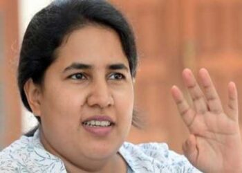 സിഎംആർഎൽ നടത്തിയത് 185 കോടിയുടെ അനധികൃത പണമിടപാട്‌, ചെലവ് പെരുപ്പിച്ച് കാണിച്ച് കണക്കിൽപ്പെടുത്തി…!!! ചരക്കുനീക്കത്തിനും മാലിന്യ നിർമാർജനത്തിനുമായി വ്യാജബില്ലുകൾ ഉൾപ്പെടുത്തി- കേന്ദ്രം ഡൽഹി ഹൈക്കോടതിയിൽ