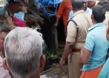 അച്ഛനും അമ്മയ്ക്കുമൊപ്പം ഉറങ്ങാൻ കിടന്ന രണ്ടു വയസുകാരി കിണറ്റിൽ മരിച്ച നിലയിൽ; വീട്ടിൽ തീപിടിത്തമുണ്ടായതിന്റെ ലക്ഷണങ്ങൾ, സംഭവത്തിൽ ദുരൂഹത, കുട്ടിയുടെ മാതാപിതാക്കളേയും ബന്ധുവിനേയും കസ്റ്റഡിയിലെടുത്ത് പോലീസ്