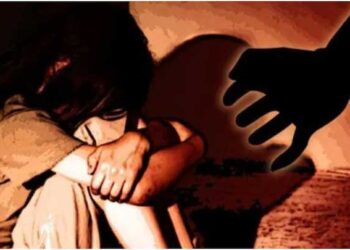 സഹോദരനൊപ്പം സ്കൂളിൽ പോകുന്നതിനിടെ പെൺകുട്ടിയെ സ്കൂട്ടറിൽ കയറ്റി കൊണ്ടുപോയി ലൈംഗികാതിക്രമം നടത്തി…!! സിസിടിവിയിലെ ദൃശ്യങ്ങളിലൂടെ രണ്ട് പോക്സോ കേസിൽ പ്രതിയായ സദ്ദാം ഹുസൈൻ പിടിയിൽ….