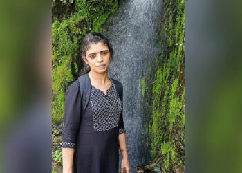 പുഴയില്‍ കുളിക്കുന്നതിനിടെ മകള്‍ ഒഴുകിപ്പോയി, രക്ഷിക്കാന്‍ ശ്രമിച്ചെങ്കിലും മരിച്ചു; 15കാരിയുടെ മരണത്തിന് പിന്നാലെ അമ്മയ്ക്കും ജീവന്‍ നഷ്ടമായി