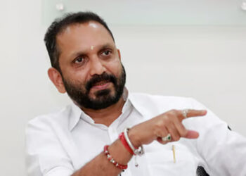‘ബജറ്റ് പുത്തരി കണ്ടത്തിലെ പ്രസംഗം പോലെ, കേരളജനതയെ എല്ലാ അർഥത്തിലും കബളിപ്പിക്കുന്നു, വ്യാജ വ്യാഖ്യാനം നടത്തുന്നവർ സമരം ചെയ്തിട്ട് കാര്യമില്ല’