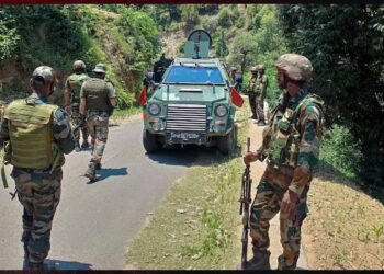 എല്ലാ  പ്രശ്നങ്ങളും തീർക്കുമെന്ന് പറഞ്ഞതിന്  പിന്നാലെ   പാക് നുഴഞ്ഞുകയറ്റം… !! ഒന്നിനെയും വെറുതെ വിട്ടില്ല ..  7 പേരെ വധിച്ച് ഇന്ത്യന്‍ സൈന്യം…