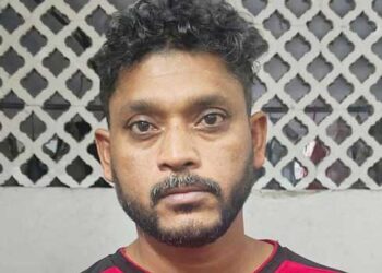 കാന്റീൻ ജീവനക്കാരിയുടെ വസ്ത്രം മാറുന്ന ഫോട്ടോയെടുത്ത് ബന്ധുക്കൾക്ക് അയച്ചു കൊടുക്കുമെന്ന് ഭീഷണി, മദ്യം കുടിപ്പിച്ച് ദിവസങ്ങളോളം പീഡനം, യുവാവ് മൂന്നു വർഷത്തിനു ശേഷം അറസ്റ്റിൽ