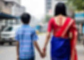 മകന്റെ സുഹൃത്തായ 14 കാരനേയും കൊണ്ട് ഒളിച്ചോടിയ യുവതിയും കുട്ടിയും എറണാകുളത്ത് പിടിയിൽ, പോക്സോ കേസിൽ അറസ്റ്റ്