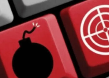 സ്‌കൂളുകളില്‍ ബോംബ് ഭീഷണി; ക്ലാസുകള്‍ നിര്‍ത്തിവച്ചു, ആശങ്കയില്‍ രക്ഷിതാക്കള്‍