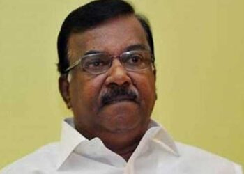 ആശ വർക്കർമാരുടെ സമരത്തെ എതിർക്കുന്ന ചിലർ പി എസ് സി ശമ്പള വർദ്ധനയെ ന്യായീകരിക്കുന്നു..!!! മുഖ്യമന്ത്രി ഇടപെട്ടാൽ അഞ്ചുമിനിറ്റിൽ തീരേണ്ട പ്രശ്നം-സി ദിവാകരൻ…, സമരക്കാരുടെ കണക്കെടുത്ത് ആരോ​ഗ്യ വകുപ്പ്