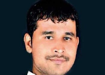 പോലീസ് സ്റ്റേഷന് 100 മീറ്റർ അകലെ ബസ് കാത്തു നിൽക്കുകയായിരുന്ന 26 കാരിയെ  പീഡിപ്പിച്ചു.., പ്രതിയുടെ ചിത്രം പുറത്തുവിട്ട് പോലീസ്, സൂചന നൽകുന്നവർക്ക് ഒരു ലക്ഷം രൂപ പാരിതോഷികം