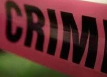 കേരളത്തിലെ വീടുകള്‍ കുരുതിക്കളമാകുന്നു; കൊച്ചിയില്‍ ഭാര്യയെ കുത്തി, സ്വന്തം കഴുത്തിലും കത്തിവച്ചു; ഇരുവരുടെയും നില ഗുരുതരം, കാരണം അജ്ഞം!