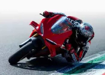 ഡ്യുക്കാട്ടിയുടെ പാനിഗേല്‍ വി4 ന്‍റെ പുതുക്കിയ പതിപ്പ് ഇന്ത്യയിലേക്ക്…