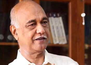 സമരം ചെയ്യുന്നത് ഏതോ ഈർക്കിലി സംഘടന, അവരെ ആരോ തെറ്റിദ്ധരിപ്പിച്ചതാണ്, ആരോഗ്യമേഖലയെ പ്രതിസന്ധിയിലാക്കുന്ന സമരം അംഗീകരിക്കാനാവില്ല, ആശവർക്കർമാരുടെ സമരത്തെ അവഹേളിച്ച് എളമരം കരീം