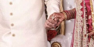 കിട്ടുന്ന കാശിൽ പാതി എനിക്കും പാതി നിനക്കും, അപ്പോൾ എല്ലാം സെറ്റ്!! സമൂഹ വിവാഹത്തിനൊരുങ്ങി ബന്ധുക്കളായ വധുവും വരനും വേദിയിൽ, ചടങ്ങിനിടെ കയ്യോടെ പൊക്കി യുവതിയുടെ ആദ്യ ഭർത്താവും കുടുംബവും