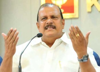 പി.സി ജോര്‍ജിനെ കൈവിട്ട് ബിജെപി..!! ജാവദേക്കറിനെ വിളിച്ചിട്ടും രക്ഷയില്ല…!!  പിന്തുണയ്ക്കാൻ കഴിയില്ലെന്ന് സംസ്ഥാന നേതൃത്വം…!! അറസ്റ്റ് ചെയ്താൽ പ്രതികരിക്കാൻ തീരുമാനം….