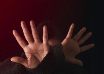 സ്‌കൂളില്‍ ലൈംഗിക പീഡനത്തിനിരയാകുന്നു…, അമ്മയോട് പരാതി പറഞ്ഞ് മകള്‍..:  പ്രിന്‍സിപ്പൽ അറസ്റ്റില്‍