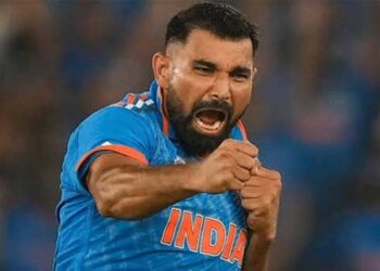 ഷമിയുടെ വിക്കറ്റ് വേട്ട തുടങ്ങി, ബംഗ്ലദേശിനെതിരെ അഞ്ച് വിക്കറ്റ്, ഇന്ത്യയ്ക്ക് നാലു വിക്കറ്റ് നഷ്ടം