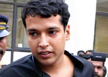 കാർ പണയത്തിനെടുക്കാൻ അമ്മയെ കൊണ്ട് ലോണെടുപ്പിച്ചു, യാത്ര ആഡംബര കാറിൽ, ഫോൺ കോളുകളെല്ലാംതന്നെ വാട്സ്ആപ്പ് വഴി, പൾസർ സുനിയുടെ ജാമ്യം റദ്ദാക്കാനുള്ള നീക്കവുമായി അന്വേഷണ സംഘം