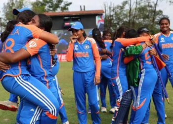 സിപിംളായി ദക്ഷിണാഫ്രിക്കയെ തകർത്തുവിട്ടു…!! വനിതാ ലോകകപ്പ് ക്രിക്കറ്റ് കിരീടം നിലനിർത്തി ഇന്ത്യ…