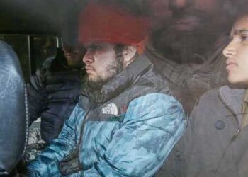 ഇത്തവണയും വിമാനമിറങ്ങിയത് കൈവിലങ്ങോടെ… സിഖുക്കാരുടെ തലപ്പാവും അഴിപ്പിച്ചു