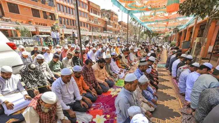 ഈദുൽ ഫിത്തർ അവധി റദ്ദാക്കി ഹരിയാന , ബിജെപി സർക്കാർ  വിവേചനം കാണിക്കുന്നെന്ന് പ്രതിപക്ഷ പാർട്ടികൾ,  പ്രതിഷേധം ശക്തം