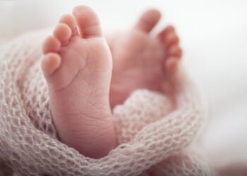 ഗർഭം അലസിയതോടെ  വിമാനത്താവളത്തിലെ ശുചിമുറിയിൽ  നവജാത ശിശുവിന്റെ മൃതദേഹം ഉപേക്ഷിച്ചു,16 കാരി പിടിയിൽ, പെൺകുട്ടി പീഡനത്തിന് ഇരയായെന്ന് പൊലീസ്