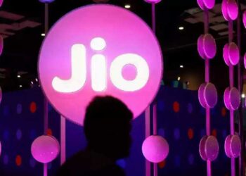 മഹാകുംഭമേളയിൽ റിലയൻസ് ജിയോ 5ജി പ്രകടനത്തിൽ മുന്നിൽ; തിരക്കേറിയ സമയങ്ങളിലും തടസമില്ലാത്ത കണക്ടിവിറ്റി