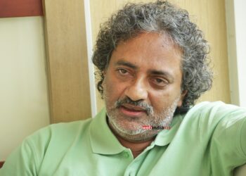 സർക്കാർ ആശമാരെ പരിഹസിക്കുന്നു,  കേന്ദ്ര സർക്കാരും  കേരള സർക്കാരും പിന്തുടരുന്നത്  അടിച്ചമർത്തൽ ഭരണരീതി, ഫേസ്ബുക്കിൽ വിപ്ലവം എഴുതുന്ന സഖാക്കന്മാർ എന്തുകൊണ്ട്   ആശമാരുടെ സമരത്തിൽ ഒരു  പോസ്റ്റ് പോലും ഇടുന്നില്ലെന്ന് നടൻ ജോയ്   മാത്യു