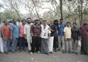 84 ദിവസത്തെ സുമതി വളവിന് പാക്കപ്പ്; ലഹരി ആഘോഷങ്ങള്‍ ഒഴിവാക്കി അണിയറ പ്രവർത്തകർക്ക് വസ്ത്രവും ഒരു ദിവസത്തെ ബാറ്റയും നൽകി മാതൃകയായി