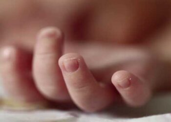 ‘എന്റെ കുഞ്ഞിന്റെ ജീവിക്കാനുള്ള അവകാശം ഡോക്ടർ നഷ്ടമാക്കി’…, ​ഗർഭസ്ഥ ശിശുവിന്റെ കരൾ, ആമാശയം, കുടൽ എന്നിവ നെഞ്ചിൽ, സ്കാനിങ് റിപ്പോർട്ടിലെ പിഴവും ഗൈനക്കോളജിസ്റ്റിന്റെ അശ്രദ്ധയുമാണ് തന്റെ കുഞ്ഞിന്റെ മരണകാരണമെന്ന പരാതിയുമായി യുവതി