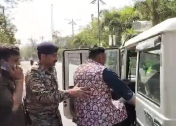 പ്രായപൂര്‍ത്തിയാകാത്ത പെണ്‍കുട്ടിയെ ബലാത്സംഗം ചെയ്തു; പീഡനദൃശ്യങ്ങള്‍ പകര്‍ത്തി ബലാത്സംഗം ആവര്‍ത്തിച്ചു; കേന്ദ്ര മന്ത്രിയുടെ പ്രതിനിധിയായിരുന്ന ബിജെപി നേതാവ് അറസ്റ്റില്‍